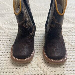 Boots Tan and Black Leather Cowboy Boots